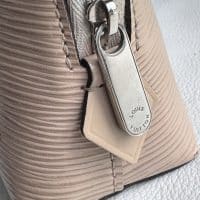 Louis Vuitton Epi cosmetics pouch PM - Image 12
