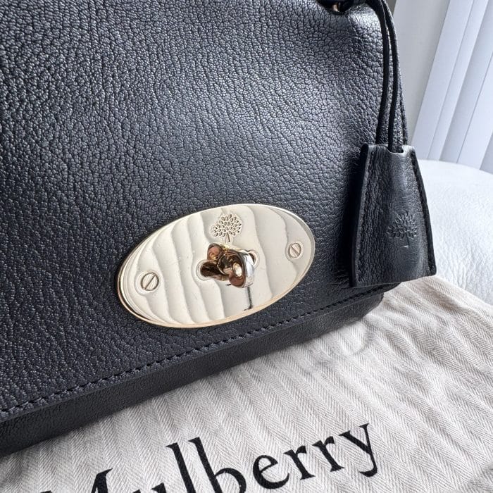 Mulberry Regular Lily in Black Glossy Goat Leather with shiny gold hardware - Image 3