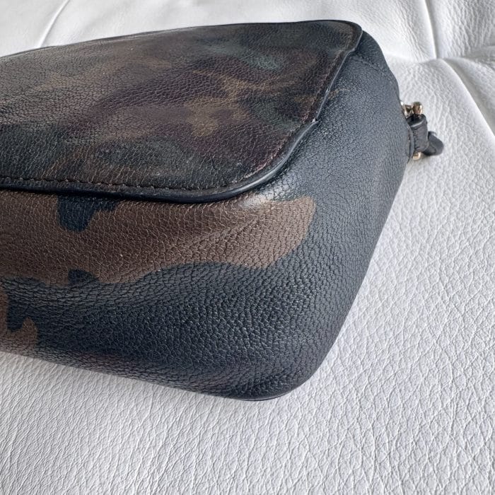 Mulberry Cara Camo Zipped Pochette Wristlet in Green Camo Printed Goat - Image 12